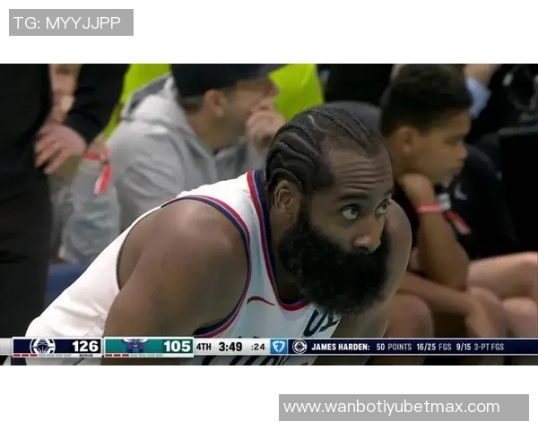 小卡与老詹的快船湖人一年前的荣耀与如今的困境形成鲜明对比