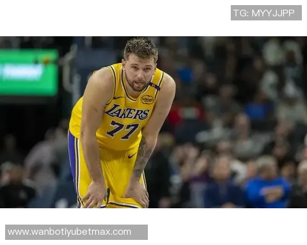 霍里直言东契奇比赛中频繁造犯规策略裁判不吹他就持续尝试